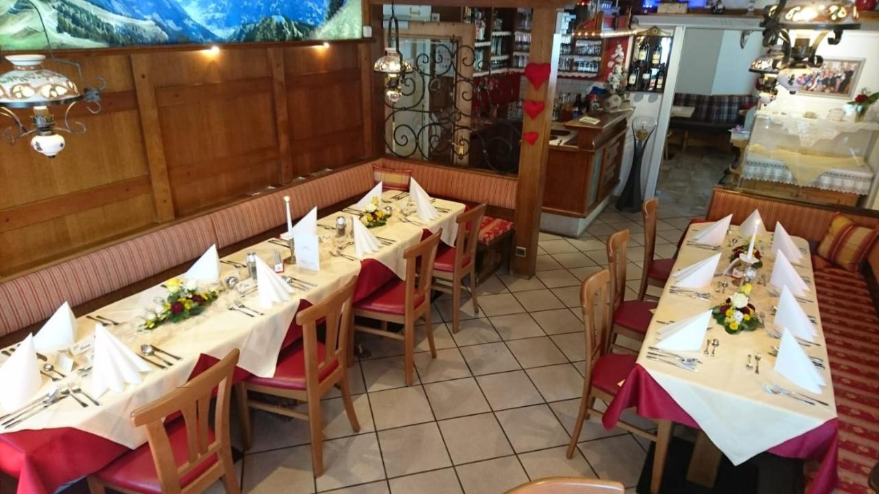 דורפגשטיין Hotel-Restaurant Burgblick מראה חיצוני תמונה