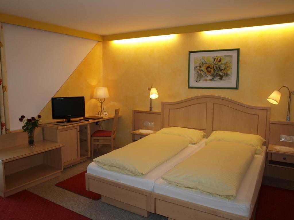 דורפגשטיין Hotel-Restaurant Burgblick חדר תמונה